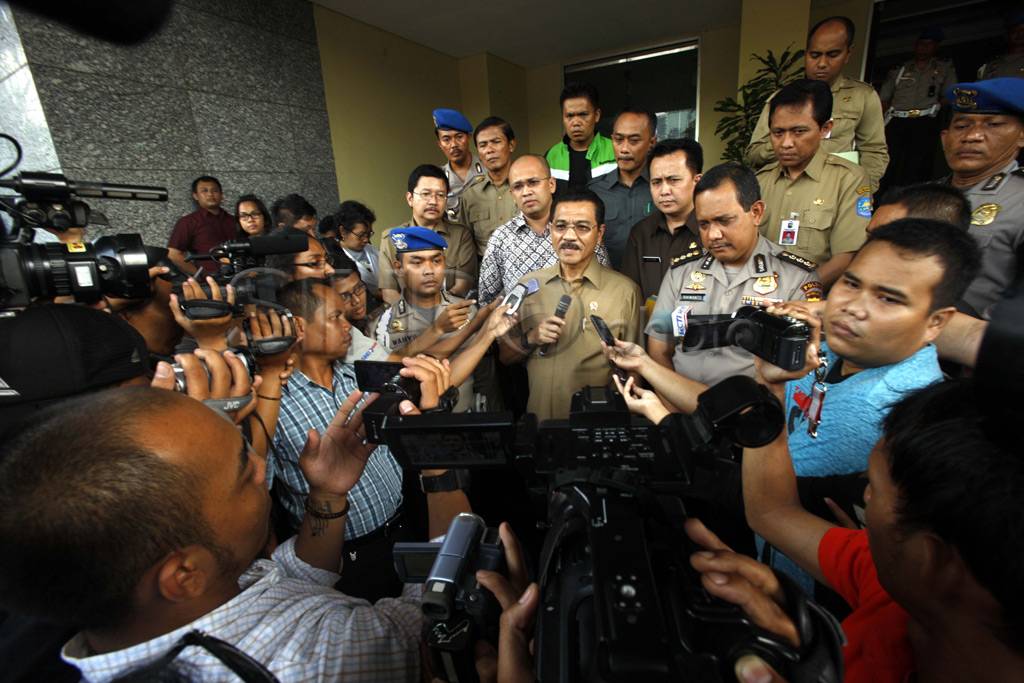 Mendagri diperiksa penyidik...