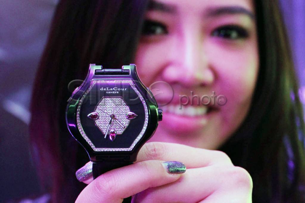 Jam tangan premium deLaCour...