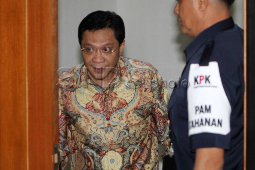 Sidang Fathanah, hadirkan...