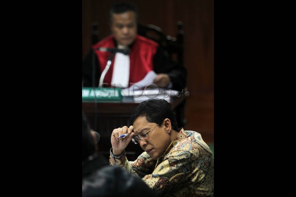 Sidang Fathanah, hadirkan...