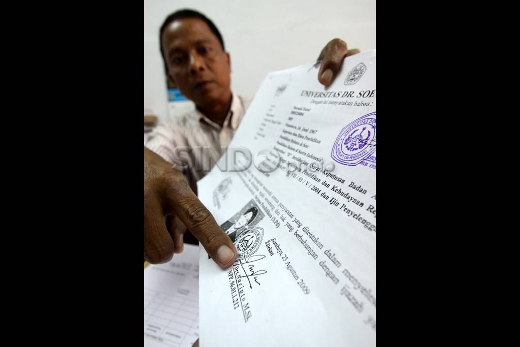 Tim verifikasi Unitomo...