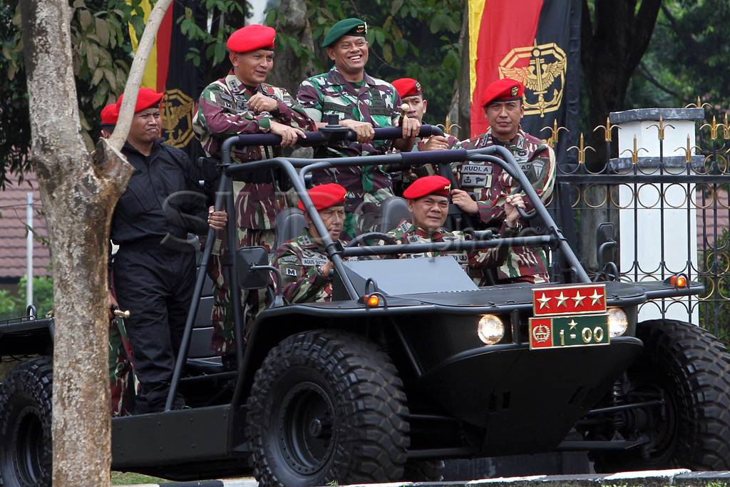 KASAD menjadi warga...