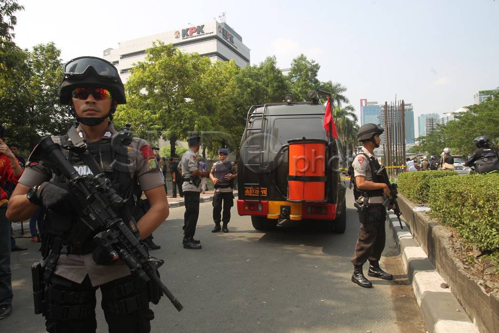 Gegana sisir TKP penembakan...