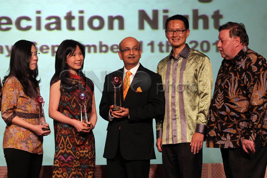 Penghargaan bisnis banking...