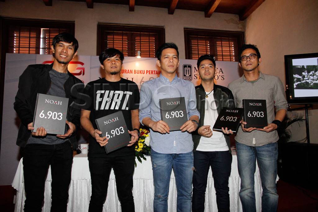 Buku perjalanan konser...