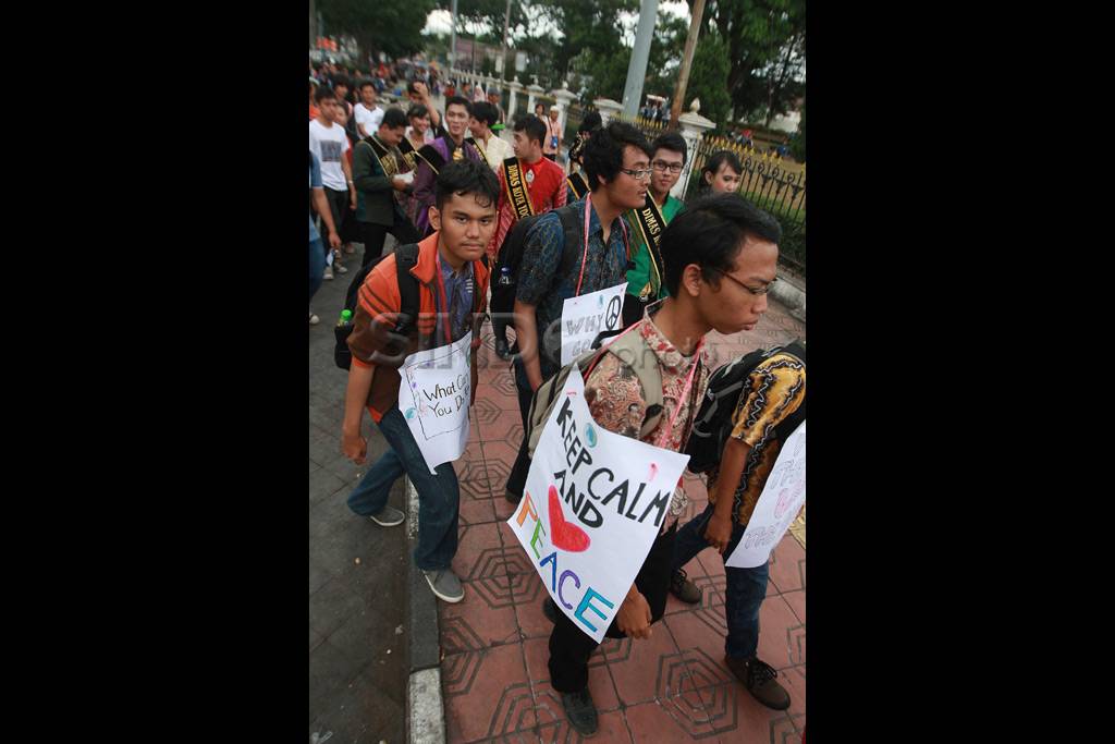 Pawai Hari Perdamaian...