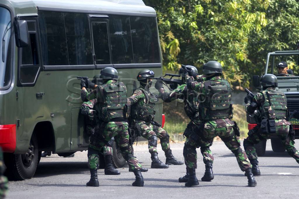 Kopassus lakukan pembebasan...