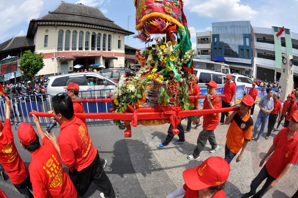 Kirab Dewa Bumi, perayaan...