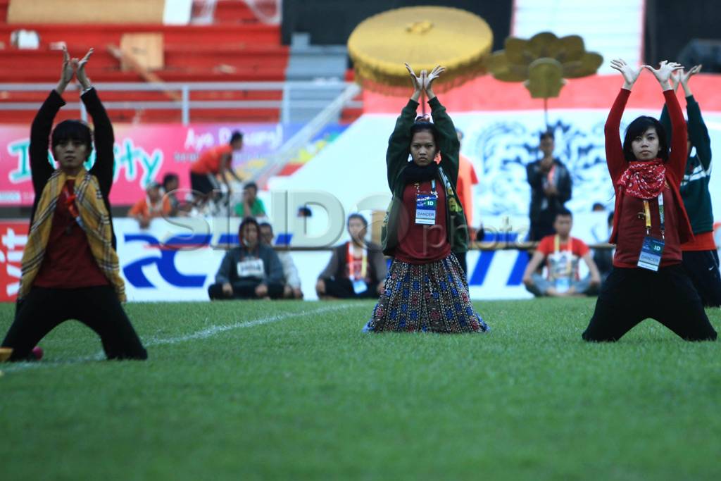 Gladi resik pembukaan...