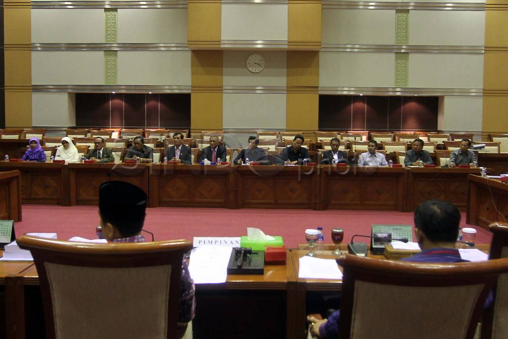 Calon Hakim Agung dipanggil...