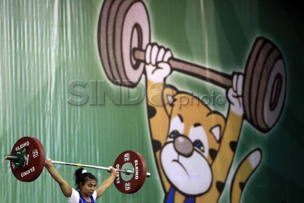 Lifter Putri Indonesia...