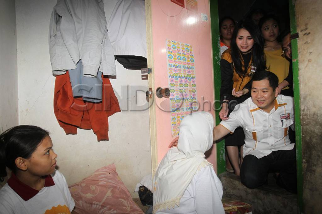Bakti sosial Partai...