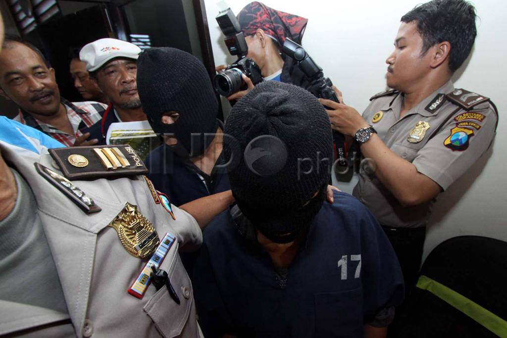 Dokter kandungan gadungan...
