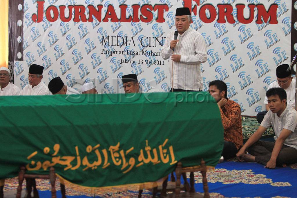 Sutradara Chaerul Umam...