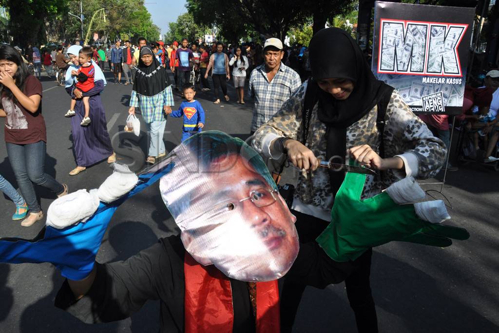 Potong jari koruptor