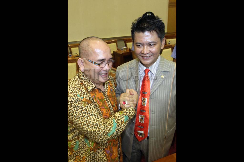 Ruhut mundur dari calon...
