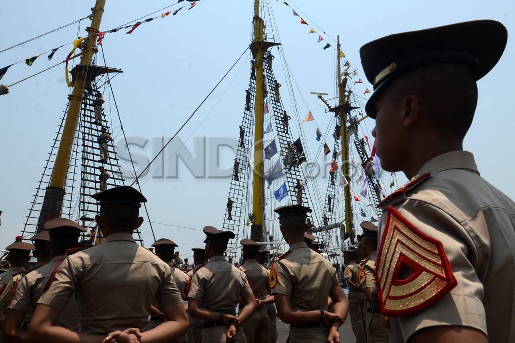 KRI Dewaruci tiba di...