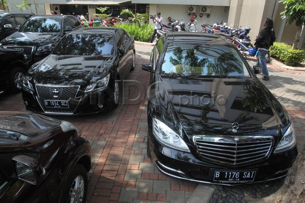 Tiga mobil mewah Akil...