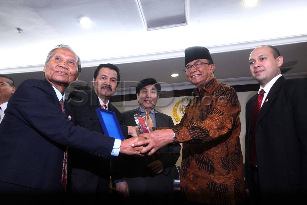 Protes posisi Pancasila...