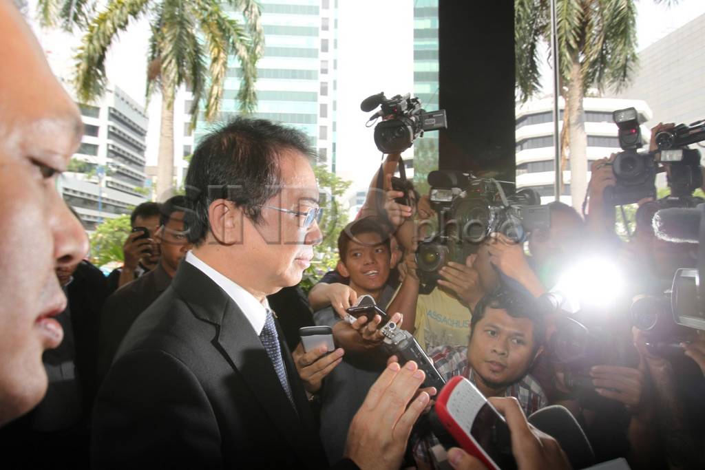 Ketua DPR diperiksa...