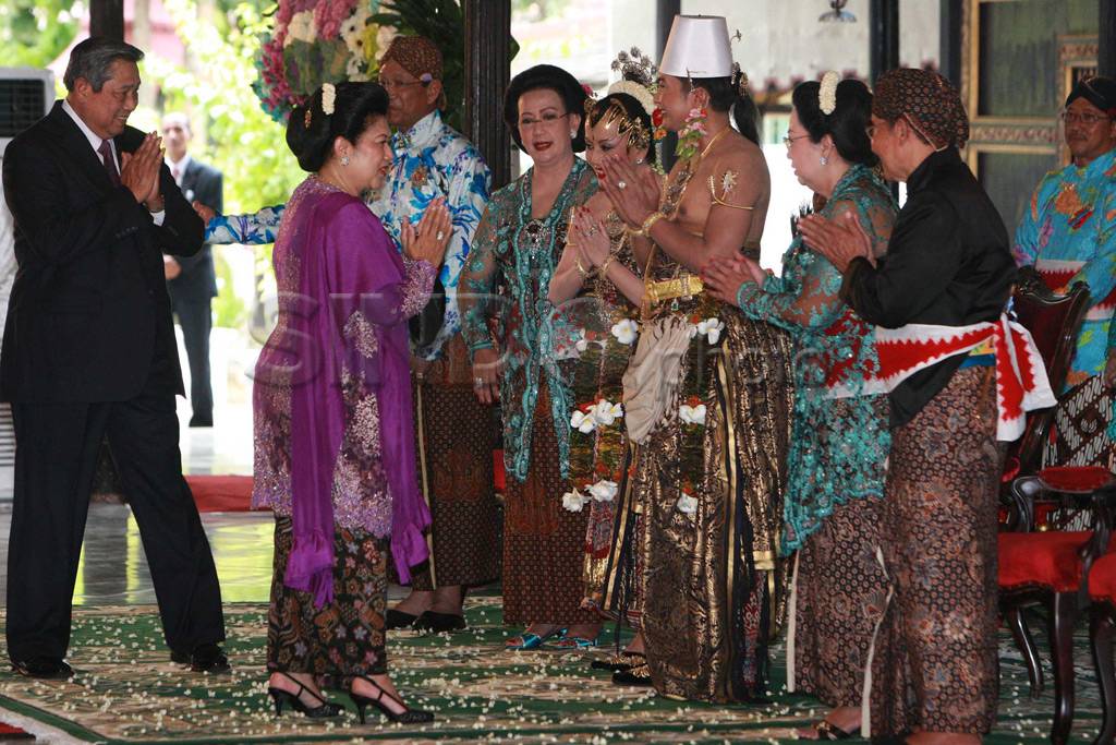 Pernikahan Agung Keraton...