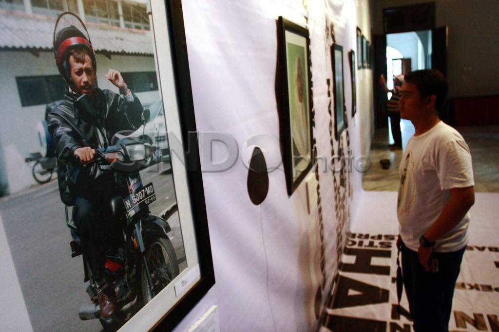 Pameran foto pembela...