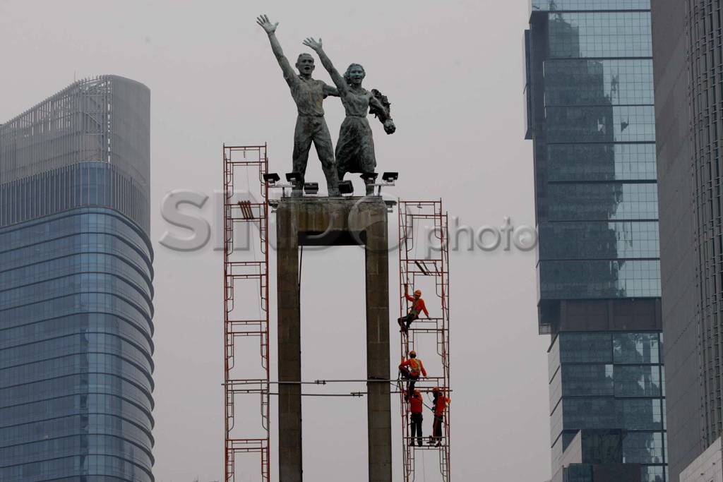 Perawatan patung Selamat...