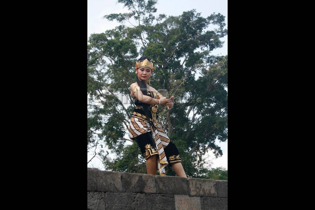 Tari Keris untuk memperingati...