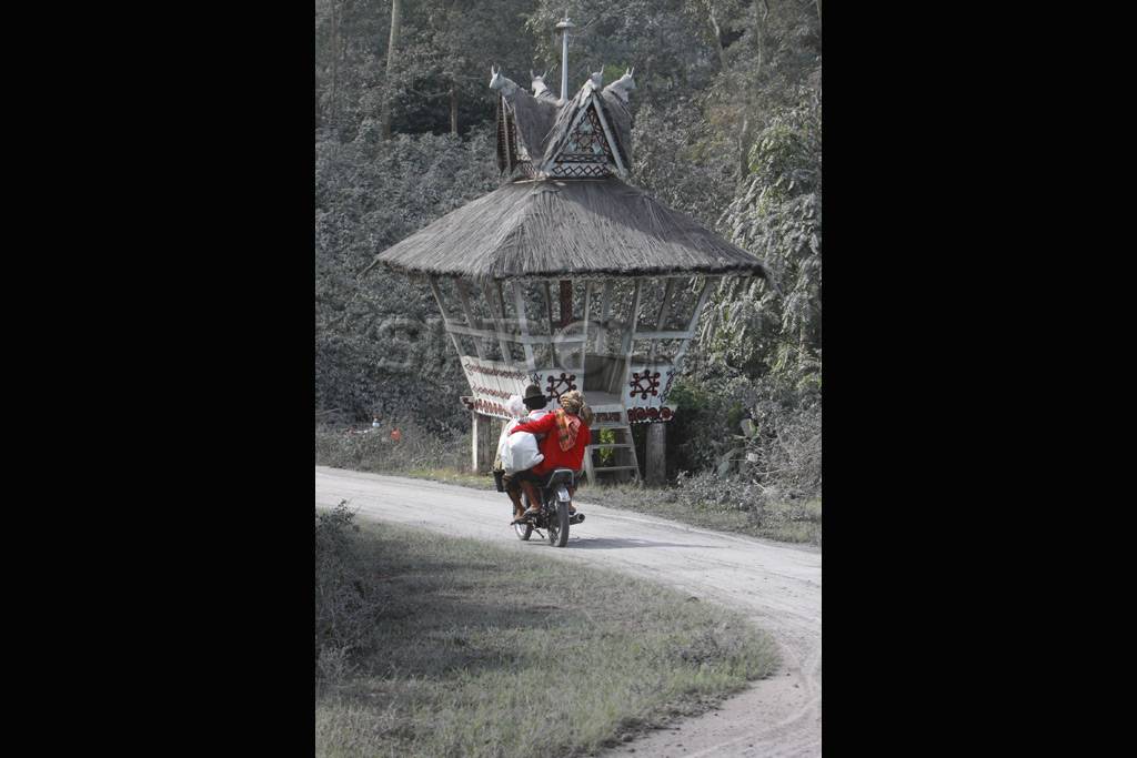 Abu Vulkanik Sinabung...