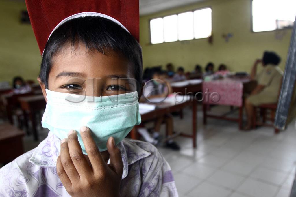 Sinabung siaga tiga,...