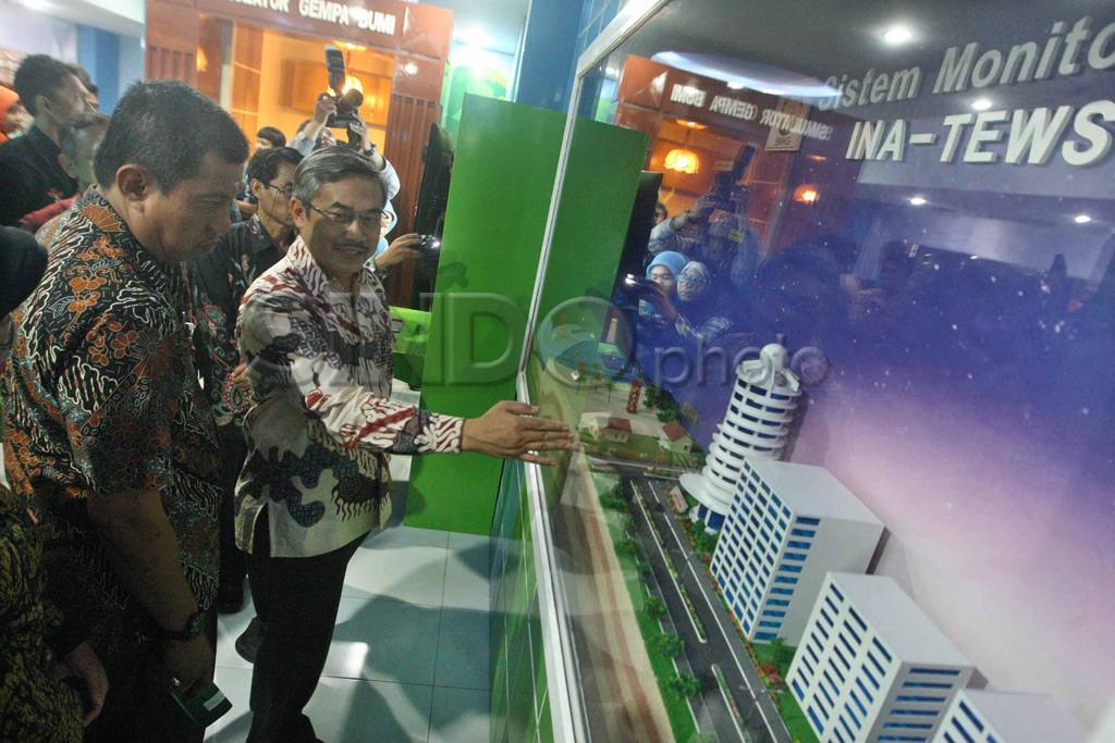 Simulator Gempa, sarana...