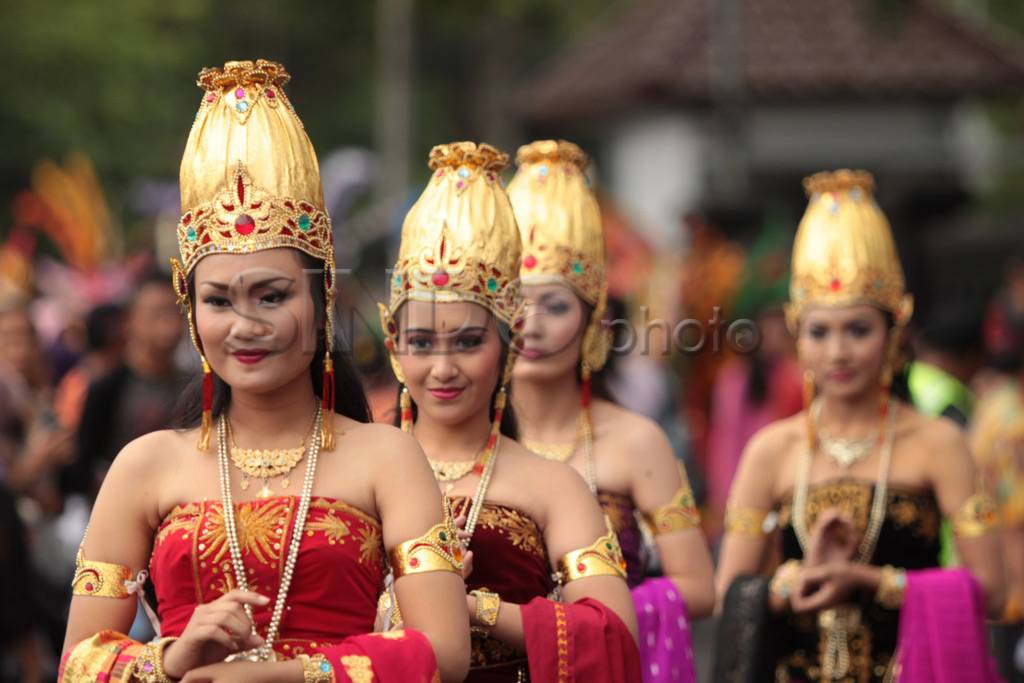 Kirab budaya ruwatan...