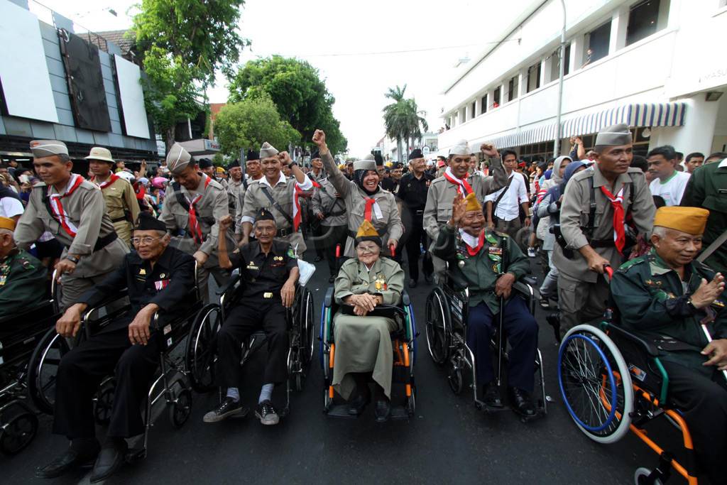 Peringati Hari Pahlawan,...