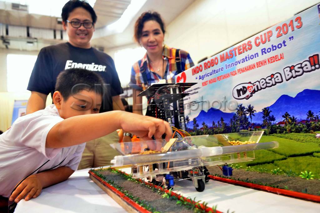 Robot pertanian buatan...