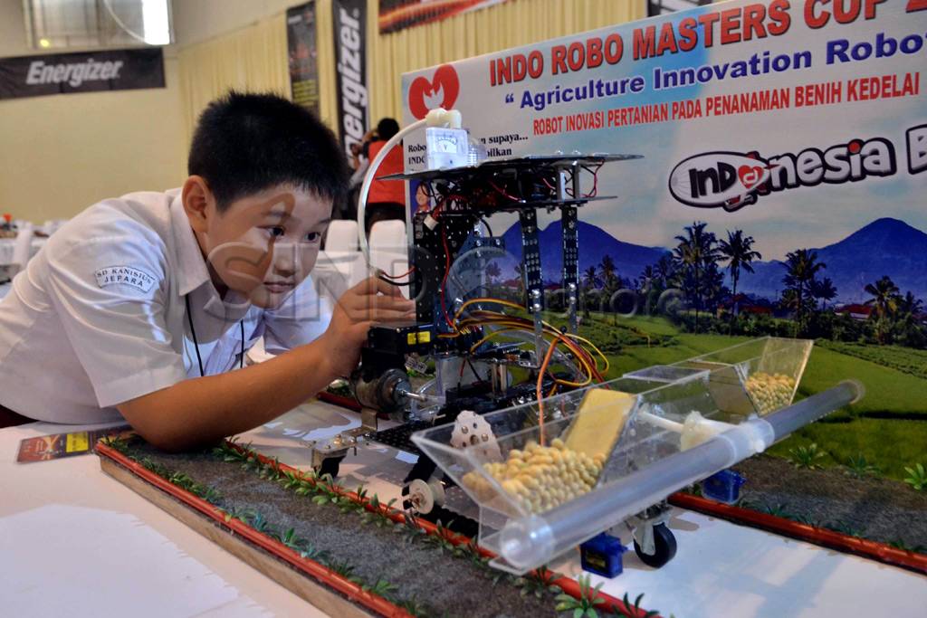 Robot pertanian buatan...