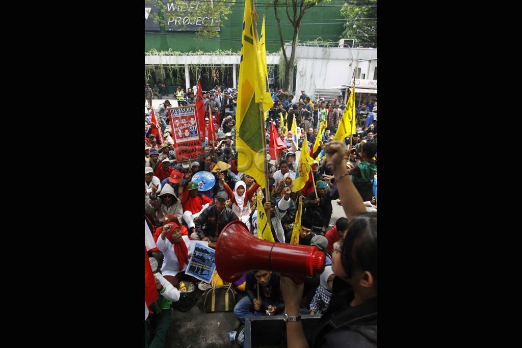 Ribuan buruh tani demo...