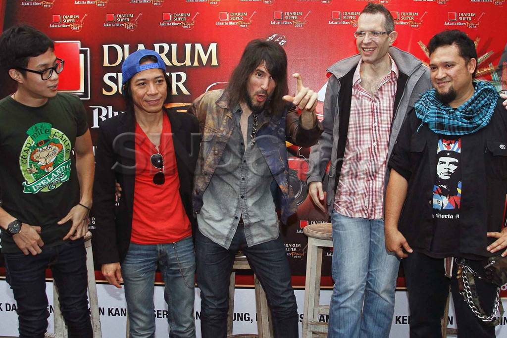 Gitaris Gun N Roses...