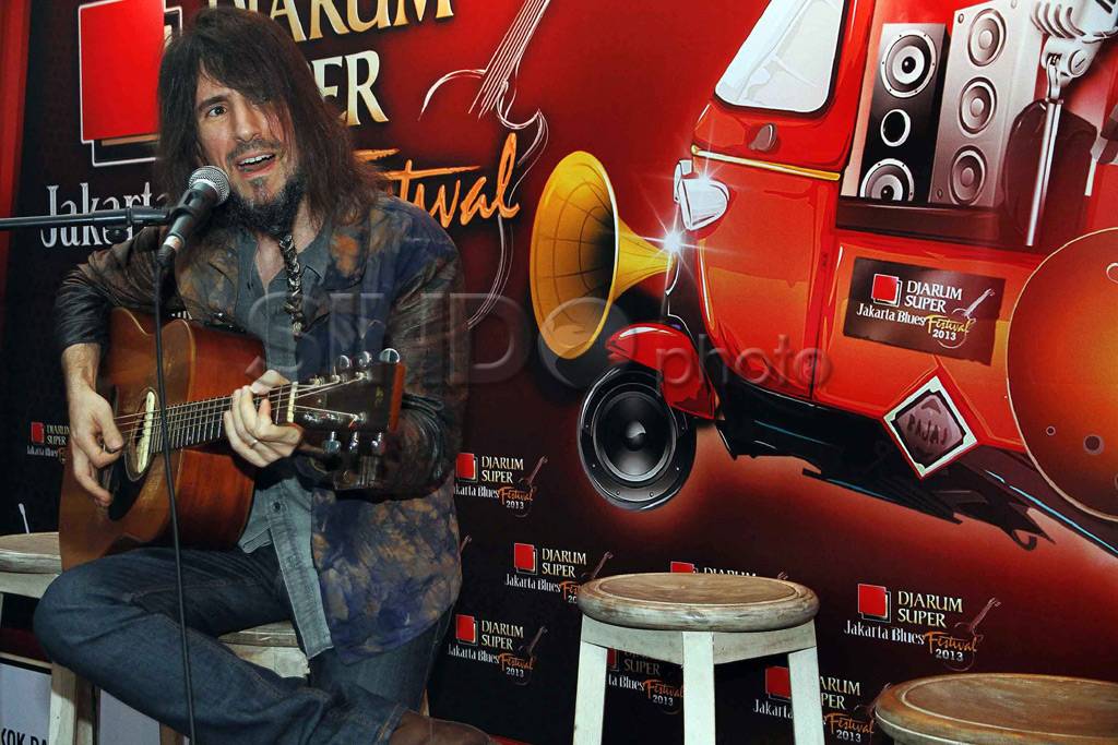 Gitaris Gun N Roses...