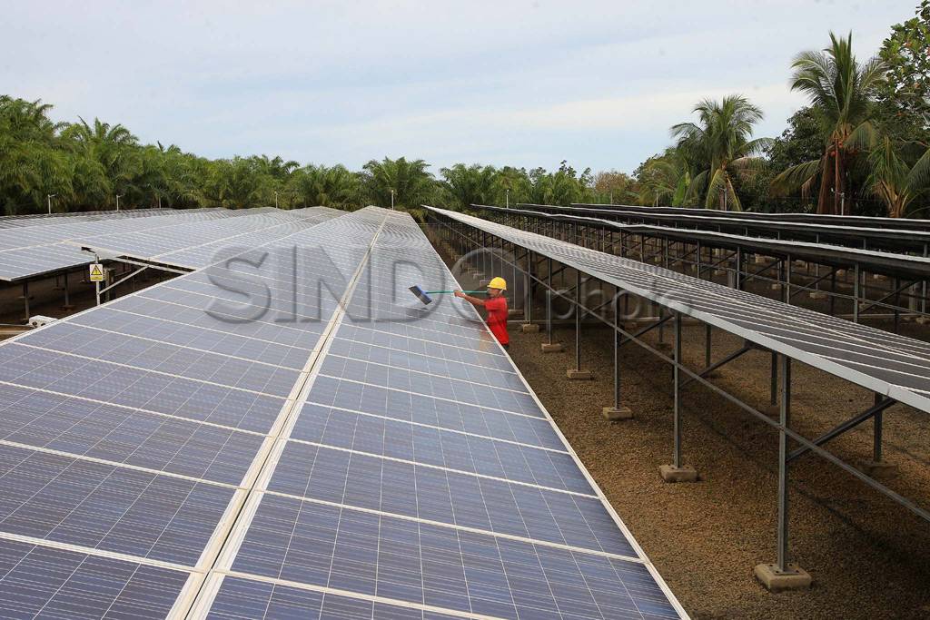 Tenaga surya untuk listrik...