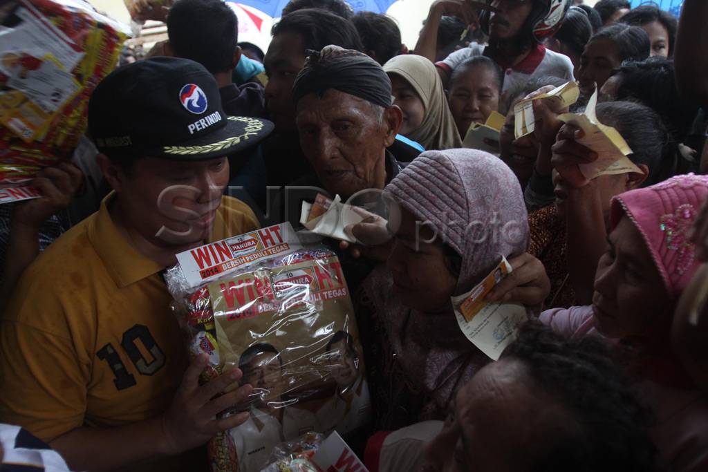 Baksos Hanura Win-HT...