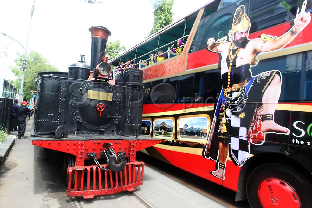 Wisata kereta kluthuk...