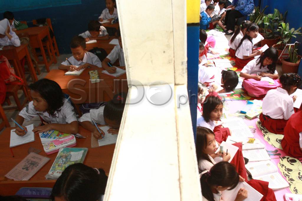 Ruang kelas terbatas,...