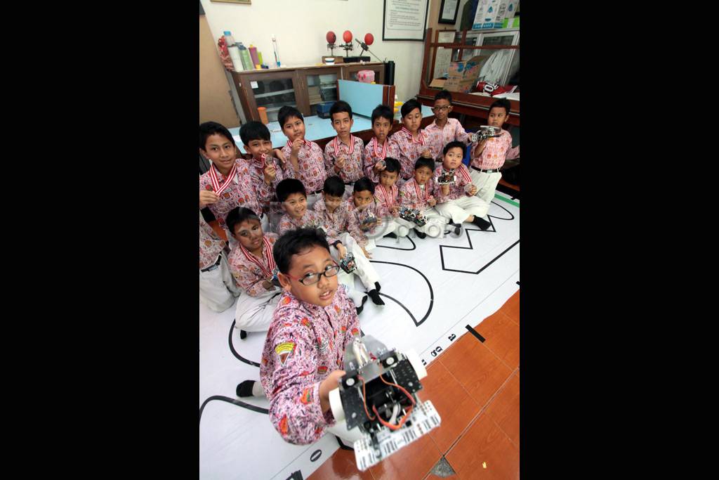 Tim robot SD Muhammadiyah...