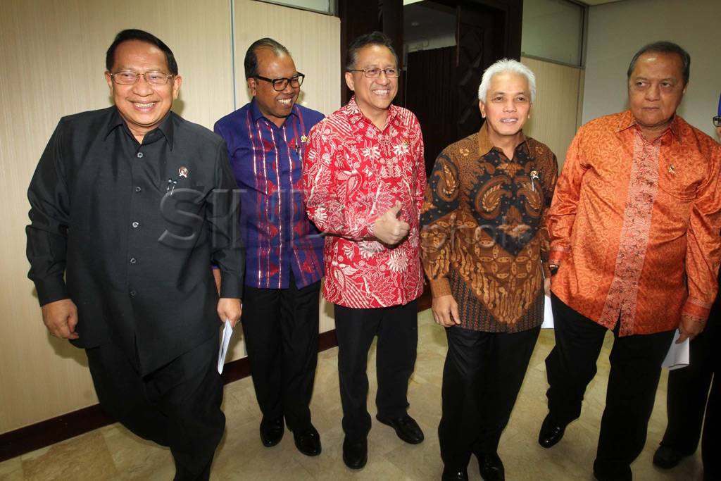 Tiga menteri jelaskan...