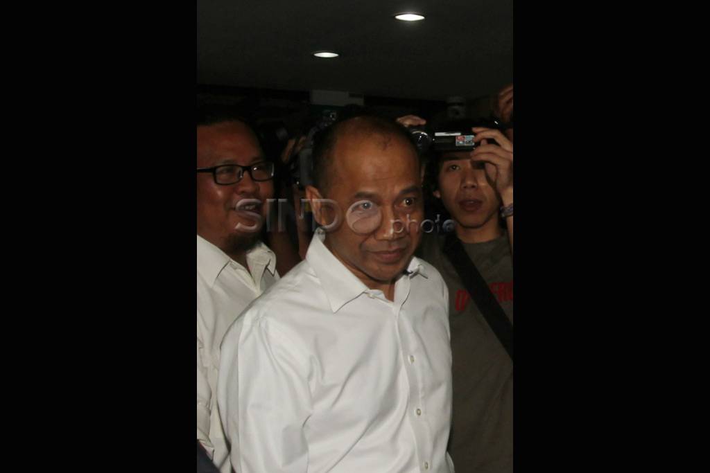 Kepala SKK Migas diperiksa...