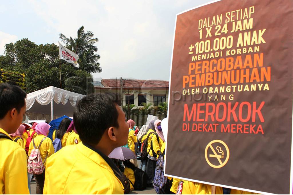 Mahasiswa kampanyekan...
