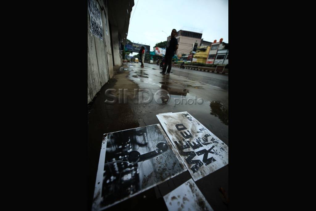 Pameran Foto di trotoar...