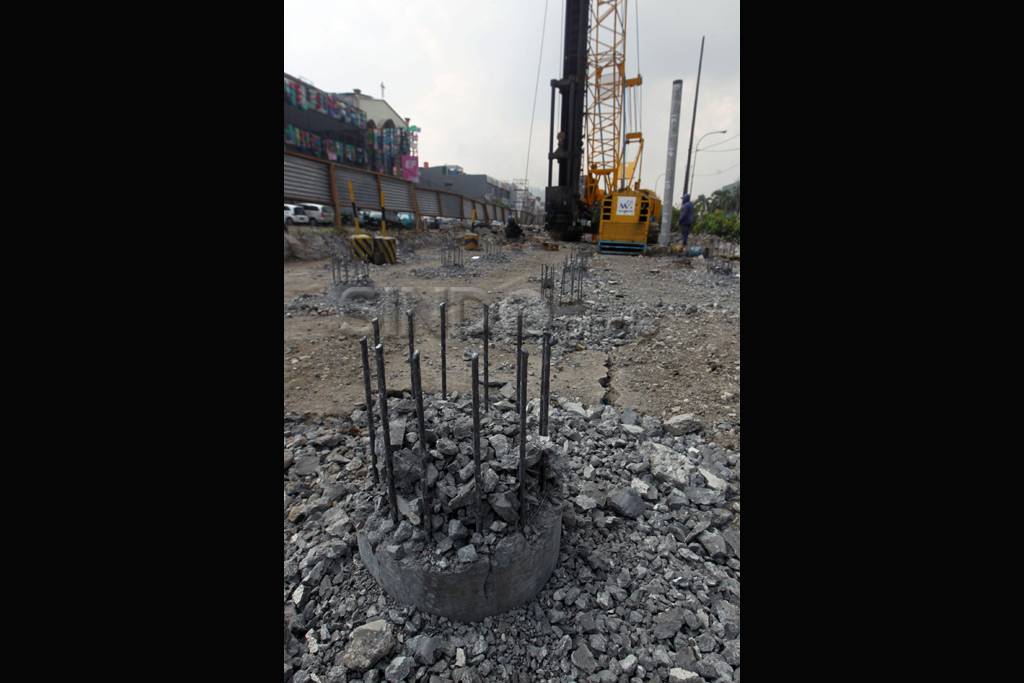 Perbaikan jalan Jembatan...