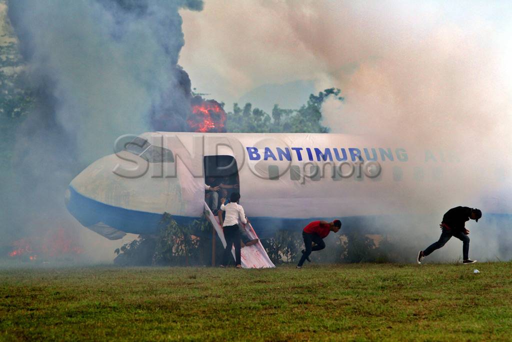 Batimurung Air terbakar...
