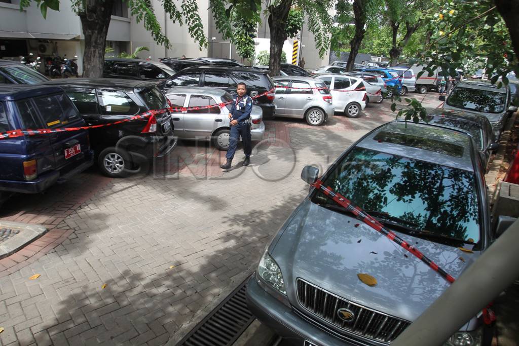 KPK sita 18 mobil terkait...